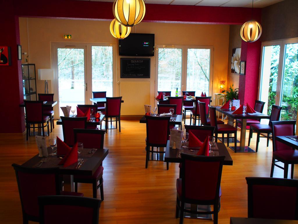 The Originals City, Hotel Et Restaurant Aster, Saint-Avold Nord クレウツヴァルド エクステリア 写真