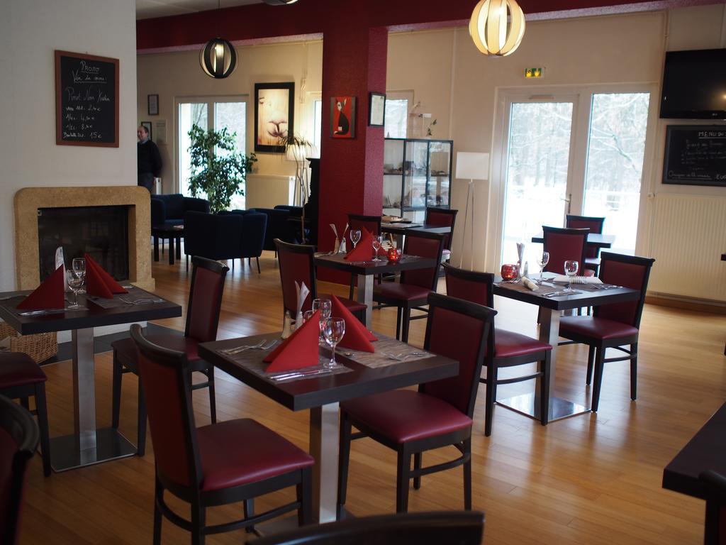 The Originals City, Hotel Et Restaurant Aster, Saint-Avold Nord クレウツヴァルド エクステリア 写真