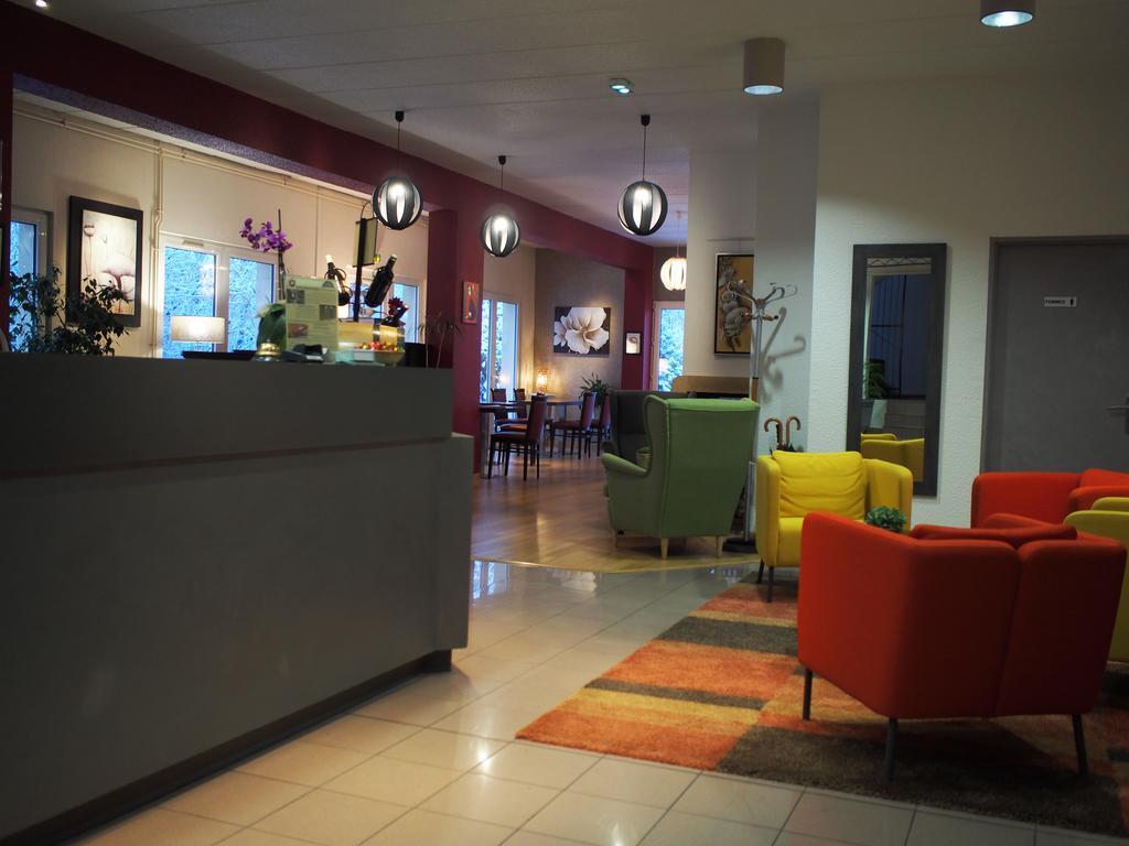 The Originals City, Hotel Et Restaurant Aster, Saint-Avold Nord クレウツヴァルド エクステリア 写真
