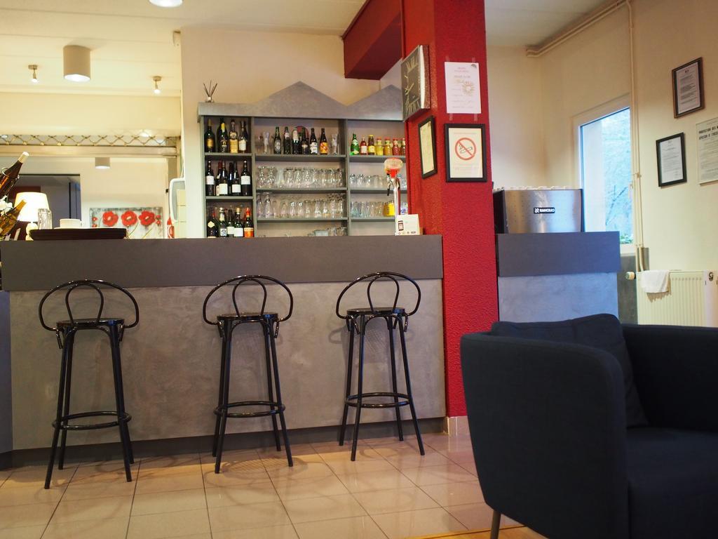 The Originals City, Hotel Et Restaurant Aster, Saint-Avold Nord クレウツヴァルド エクステリア 写真